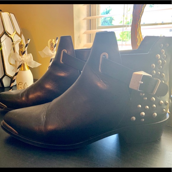 Zara spike/studded ankle bootie. Black 41 leather - Picture 2 of 8